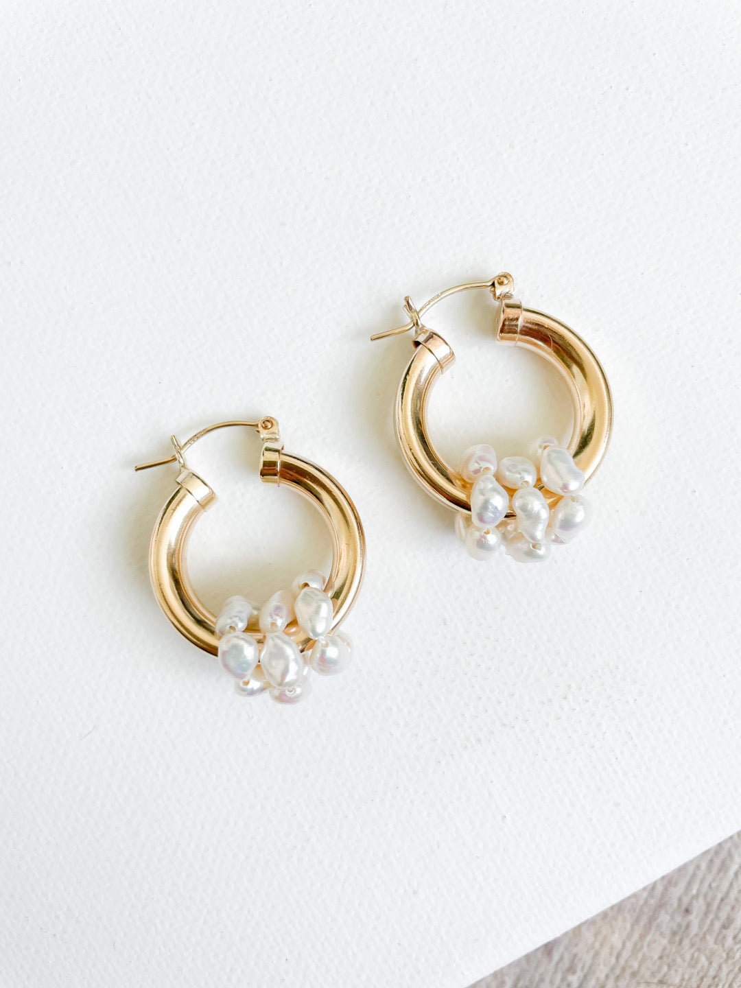 Lola Hoops