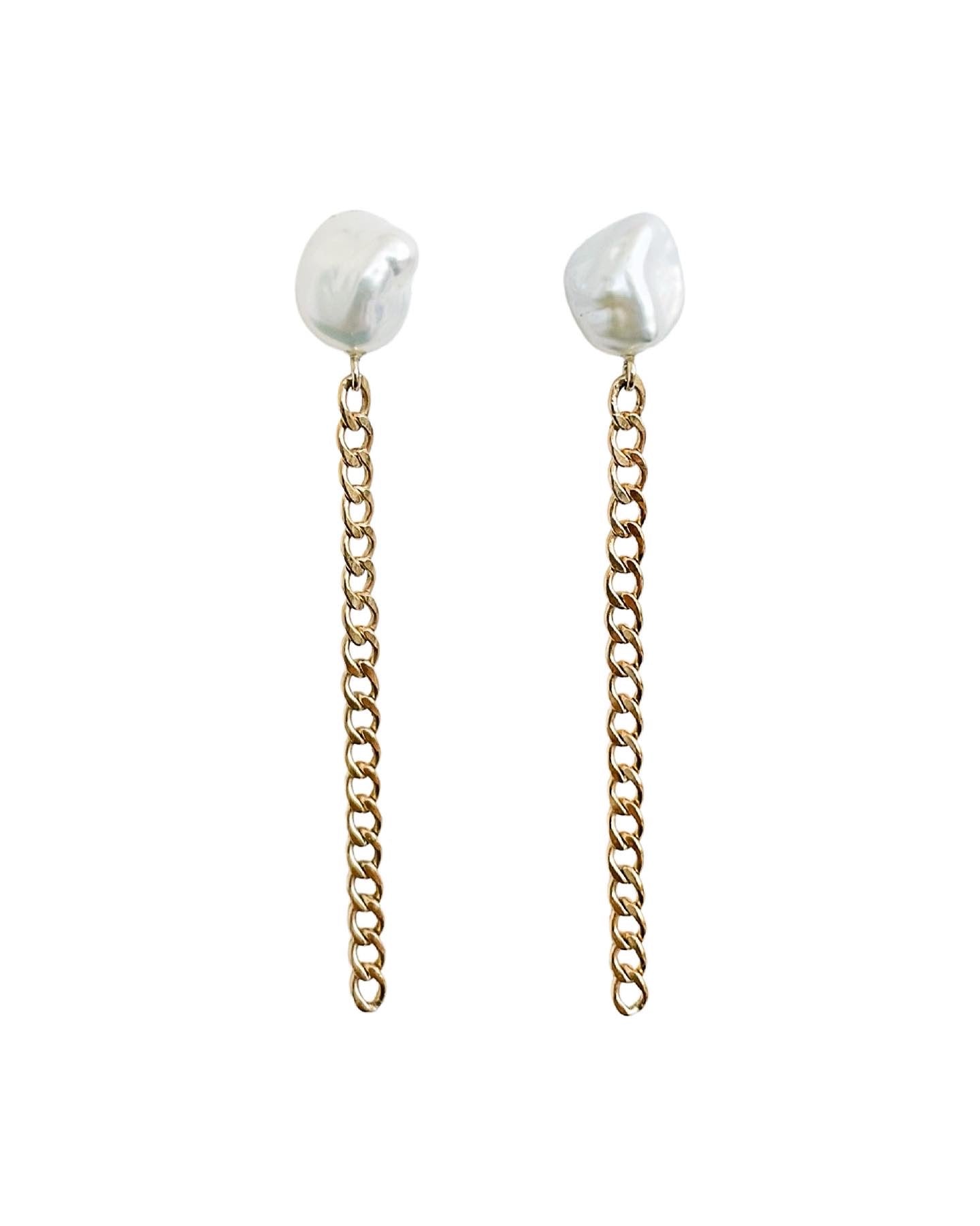 Misa Pearl Chain Earring